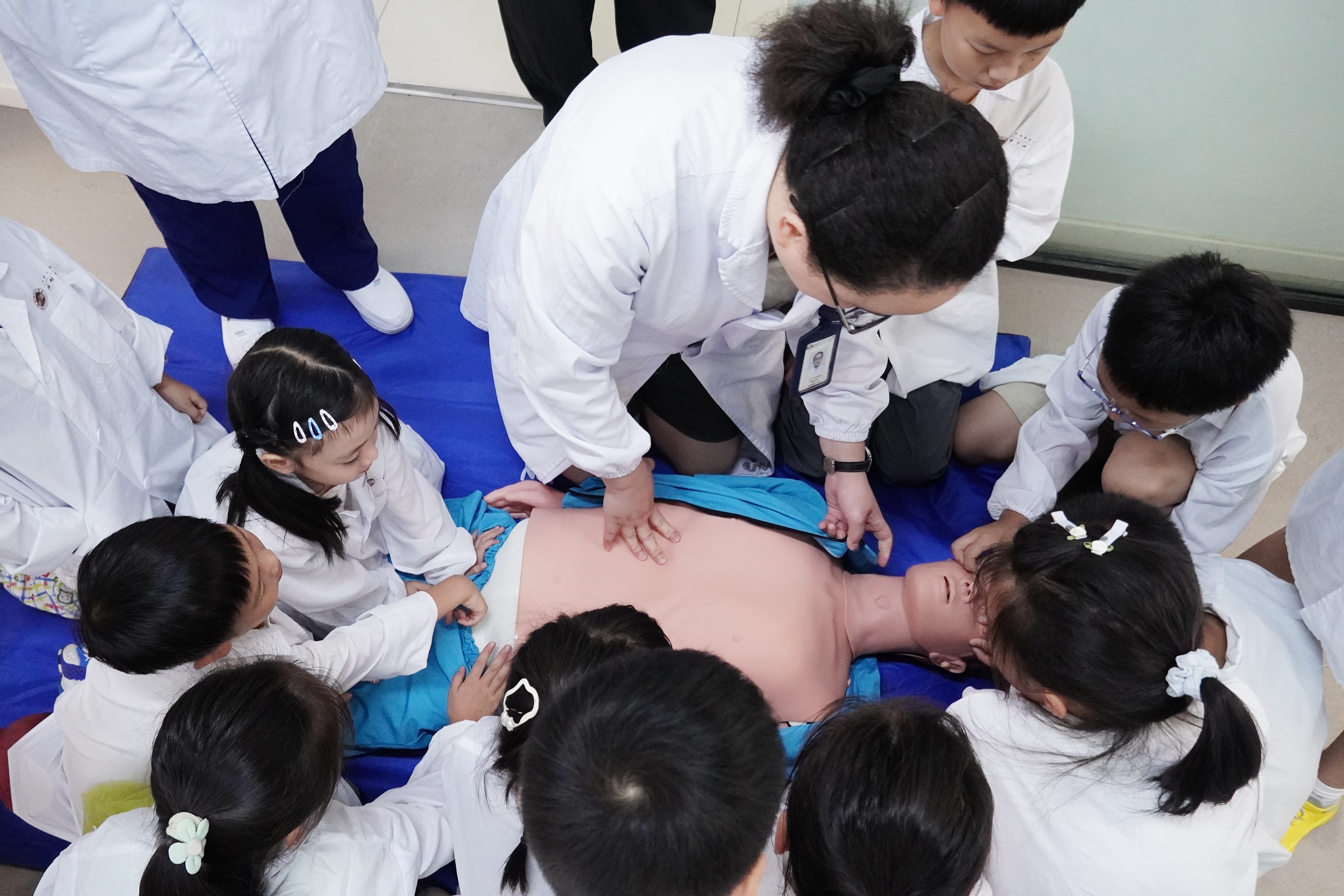 学习cpr (1)(1).jpg 学习cpr (1)(1).jpg